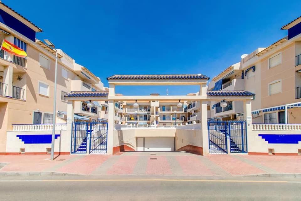 Raxi Apartment Торевиеха Екстериор снимка